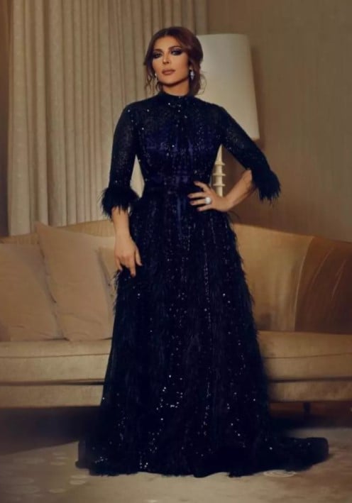 فستان كحلى فستان أسود