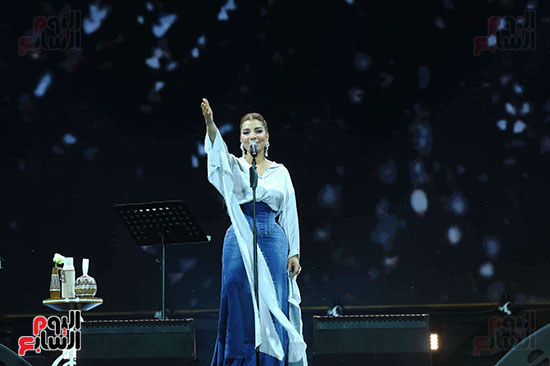 الفنانة أصالة بحفل مهرجان العلمين الجديدة (2)