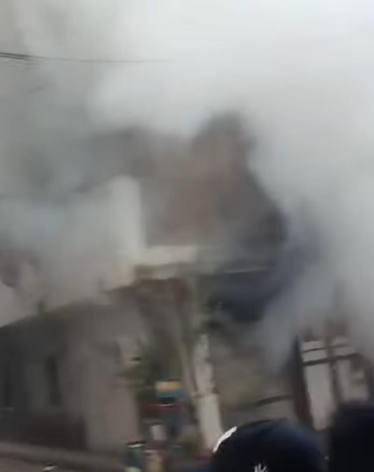 النيران التهمت محل قطع غيار في الإسكندرية