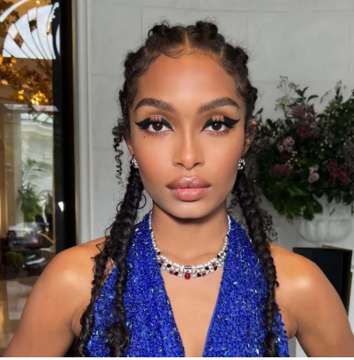 مكياج عيون القطة