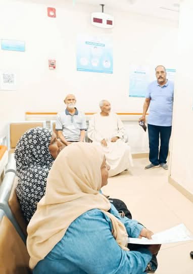 جمهور المرضي بمستشفي الرمد بأسوان جمهور المرضي بمستشفي الرمد بأسوان