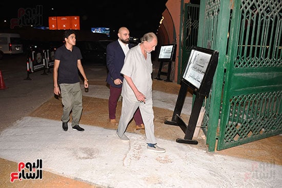 الفنان عبد العزيز مخيون الفنان عبد العزيز مخيون