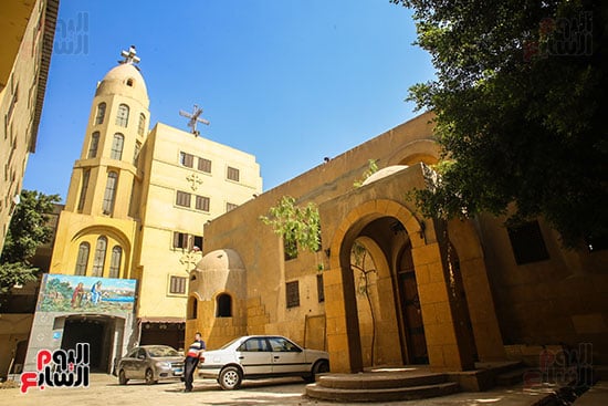 الكنيسة من الخارج الكنيسة من الخارج