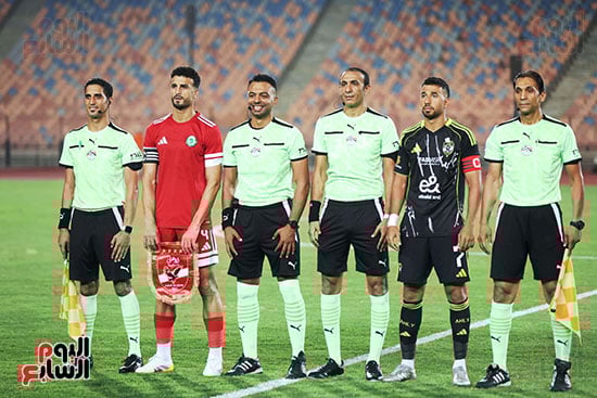 بداية المباراة بداية المباراة