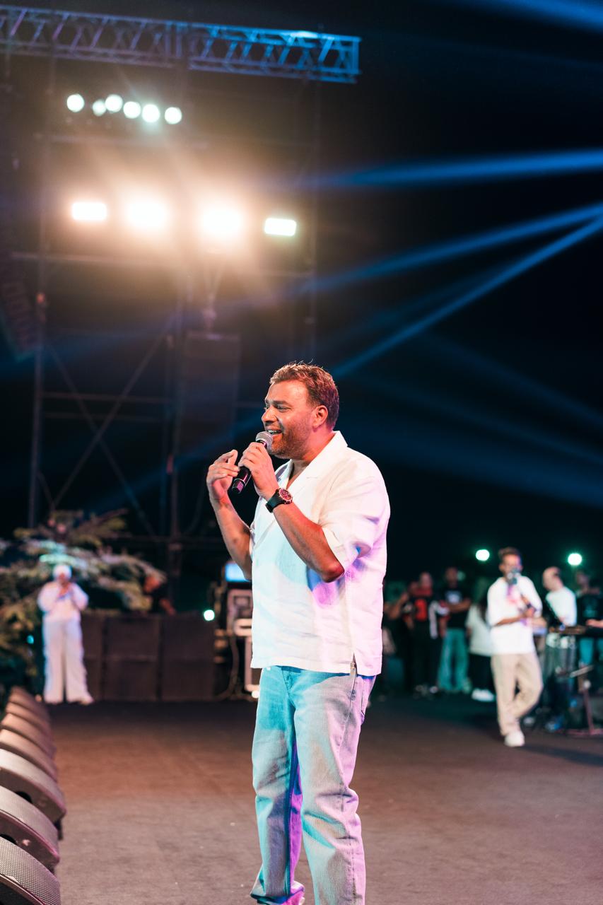 رامي صبري يتالق بأجمل أغنياته لأول مرة في المنيا (8)