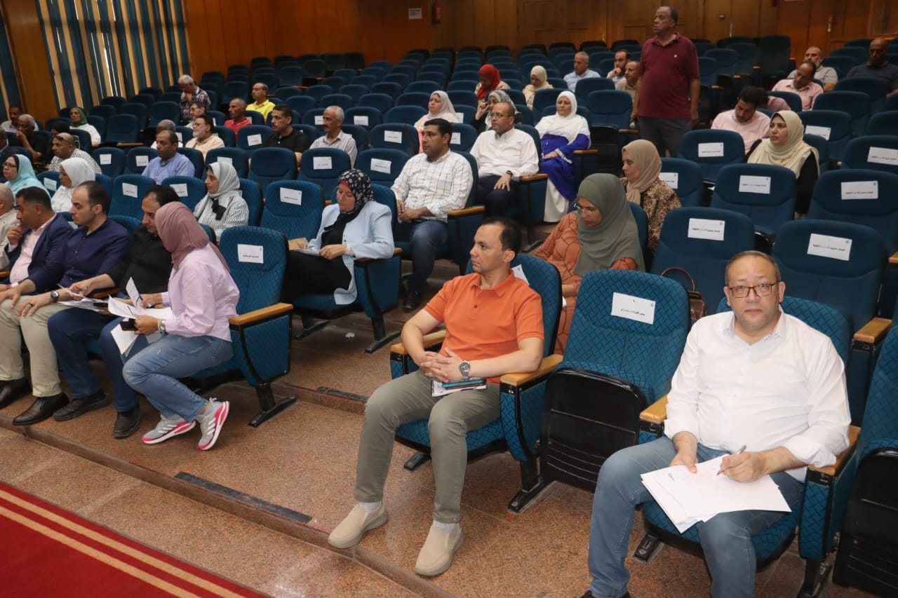 اجتماع بالقليوبية لمتابعة التطورات في ملف تقنين أراضي أملاك الدولة (2)
