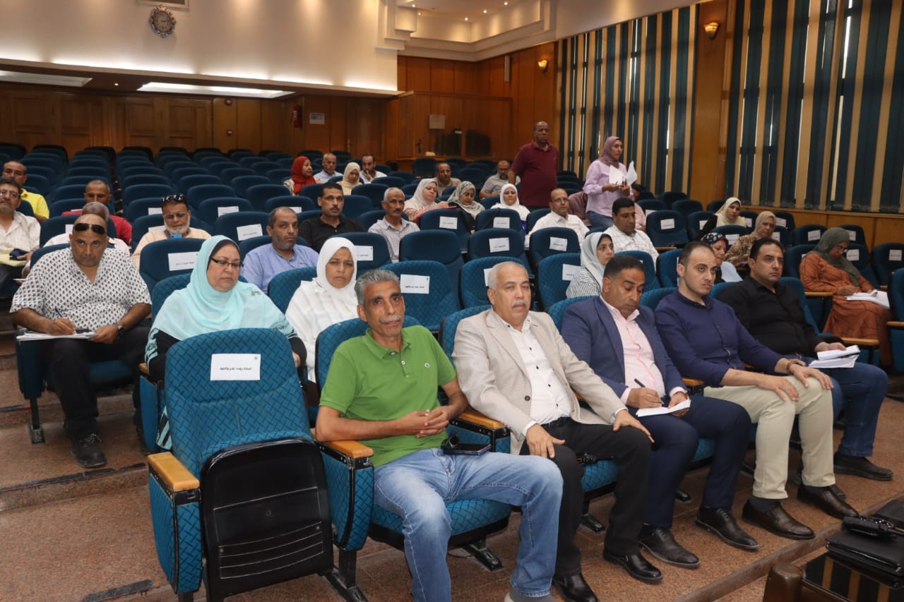 اجتماع بالقليوبية لمتابعة التطورات في ملف تقنين أراضي أملاك الدولة (4)