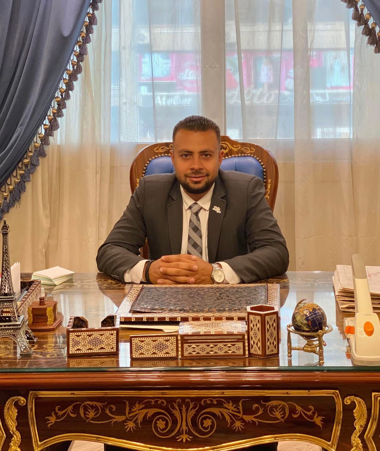 المحامى