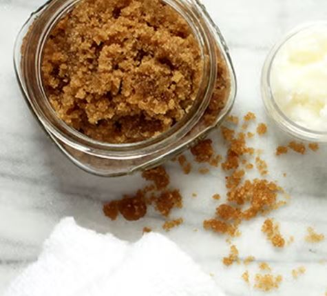 مقشر للتخلص من الجلد الميت