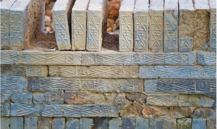 طوب تم اكتشافه فى الموقع الأثرى 