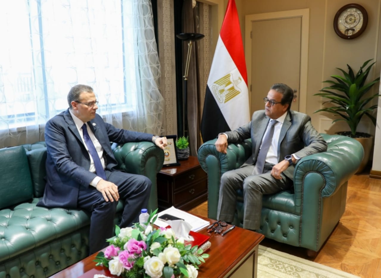 وزير الصحة يستقبل رئيس الجهاز المركزي للتنظيم والإدارة