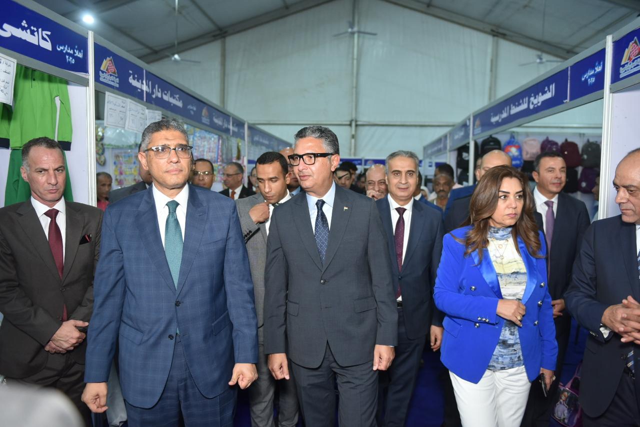 جولة وزير التموين ومحافظ الجيزة