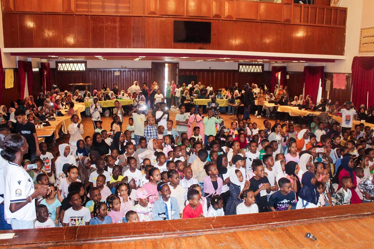 خلال حفل قطاع اللاجئين التابع للكنيسة الأسقفية