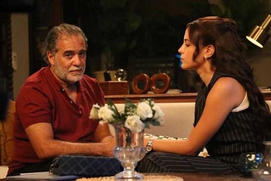 مشهد من مسلسل ماتراه ليس كمايبدو مشهد من مسلسل ماتراه ليس كمايبدو