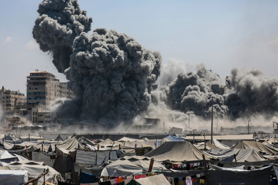 حرب الإبادة الجماعية.. غارات الاحتلال الإسرائيلي تدمر قطاع غزة  (6)