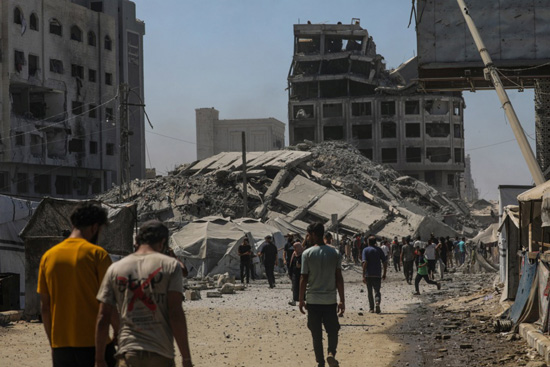 حرب الإبادة الجماعية.. غارات الاحتلال الإسرائيلي تدمر قطاع غزة  (4)