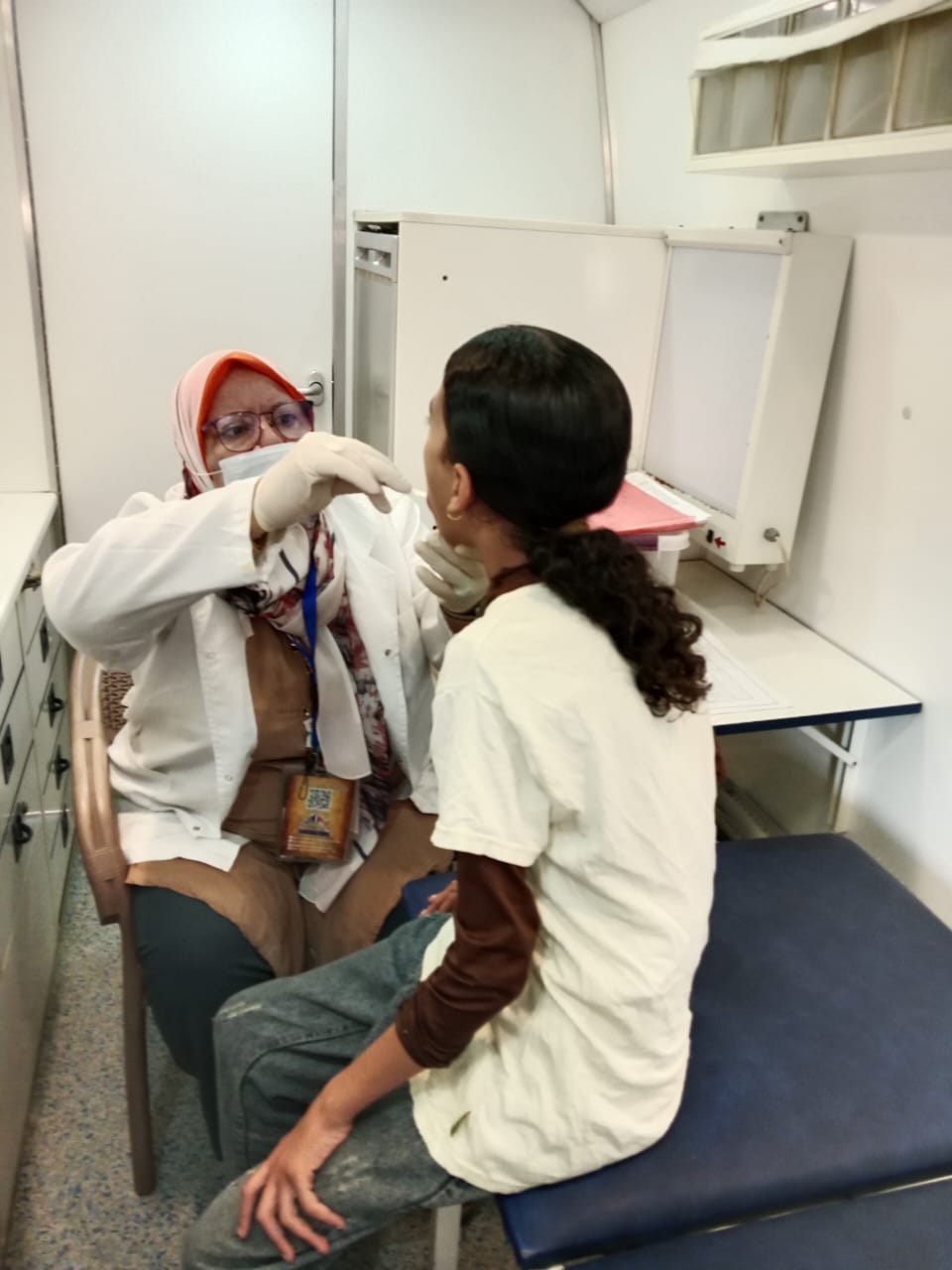 جانب من القافلة الطبية المجانية بقرية أبوسلطان بالإسماعيلية (3)