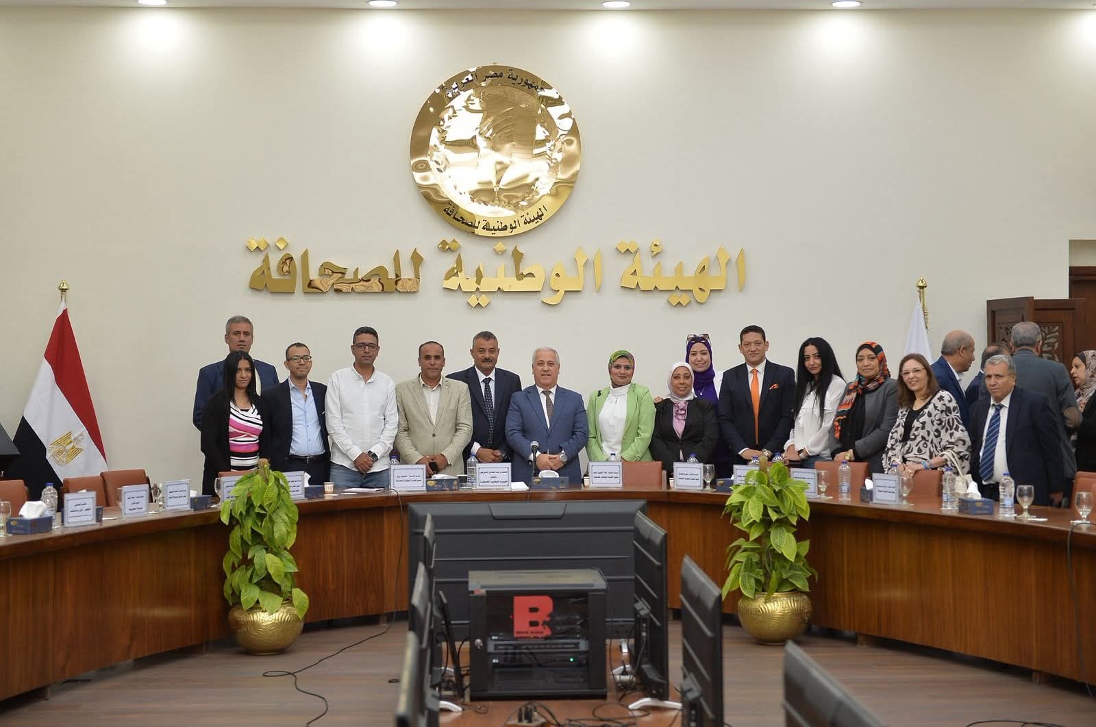 الوطنية للصحافه تجتمع بشباب الصحفيين