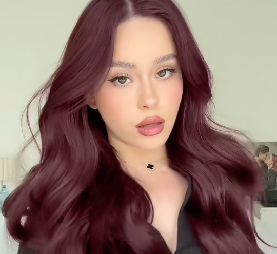 الكرز البنى 