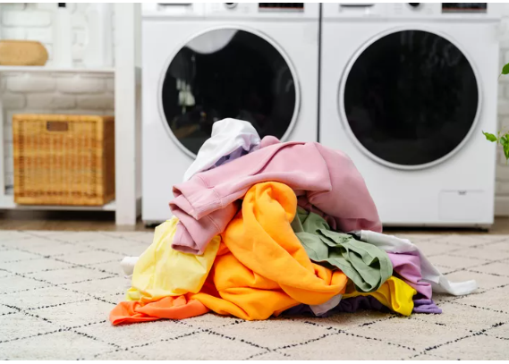 ملابس ملابس