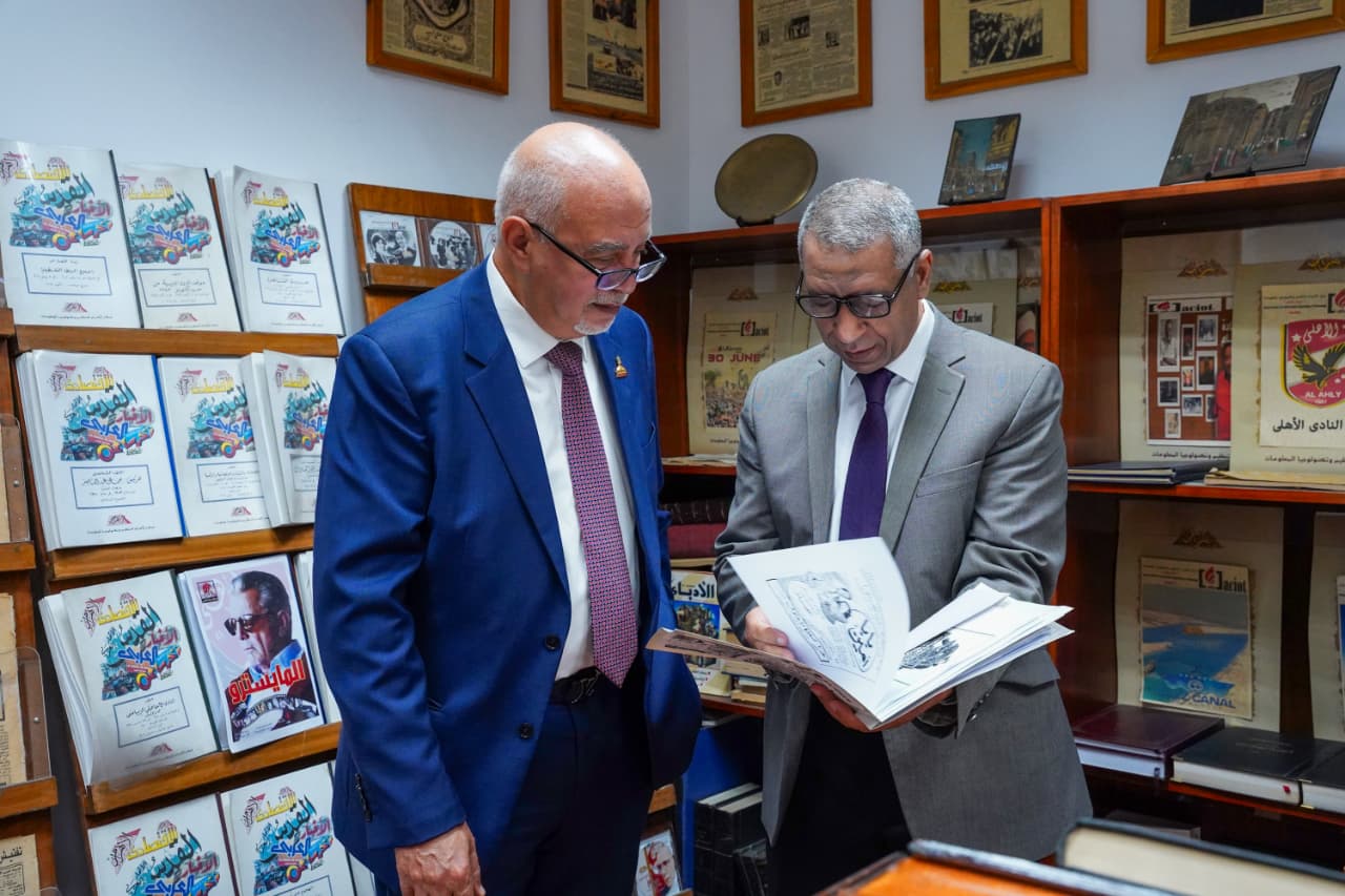 b7d63bf6-f5bb-4e58-8a51-2f738409af17