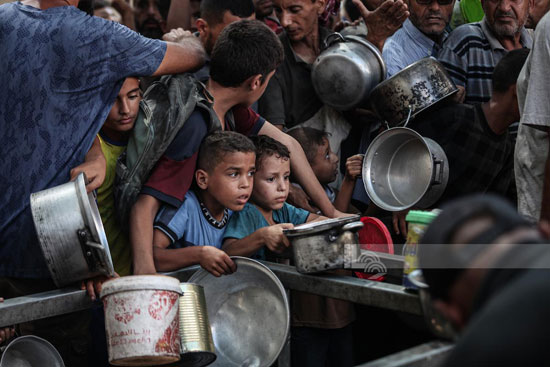 الحزن يخيم على الأطفال