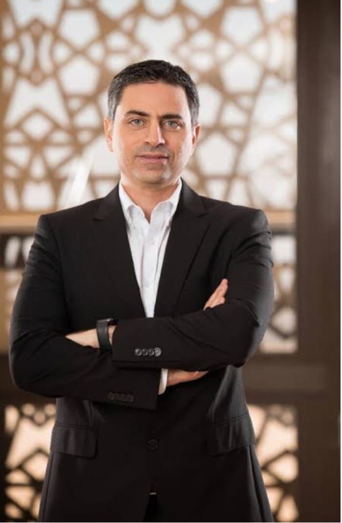 أحمد العبد نائب رئيس اورنچ مصر للقطاع التجاري