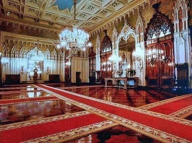 مشاهد من داخل القصر