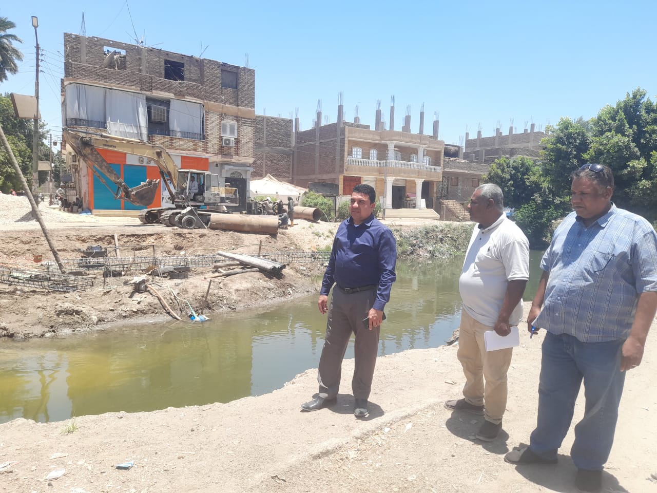 رئيس مدينة الطود يتفقد أعمال إحلال وتجديد كوبري السلام بقرية المريس