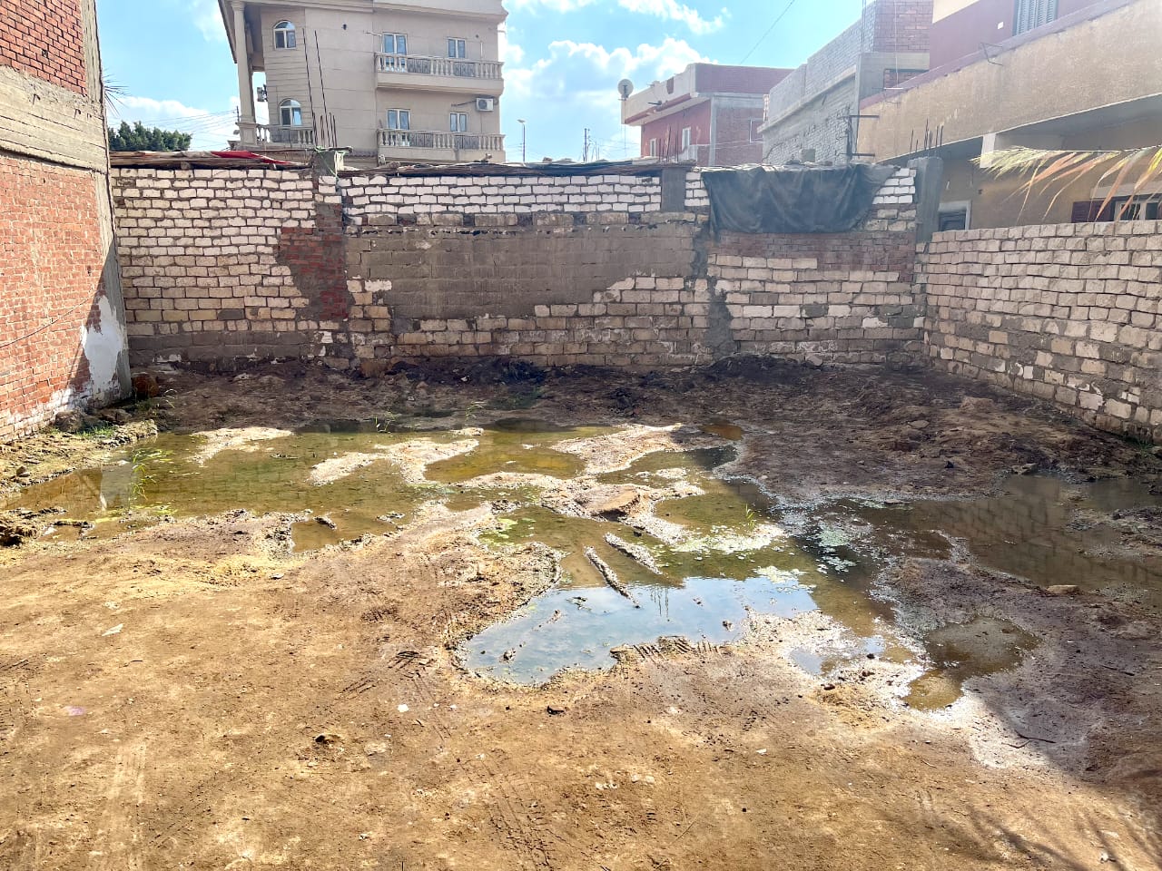 أزمة الصرف الصحى فى قرية دست الأشراف