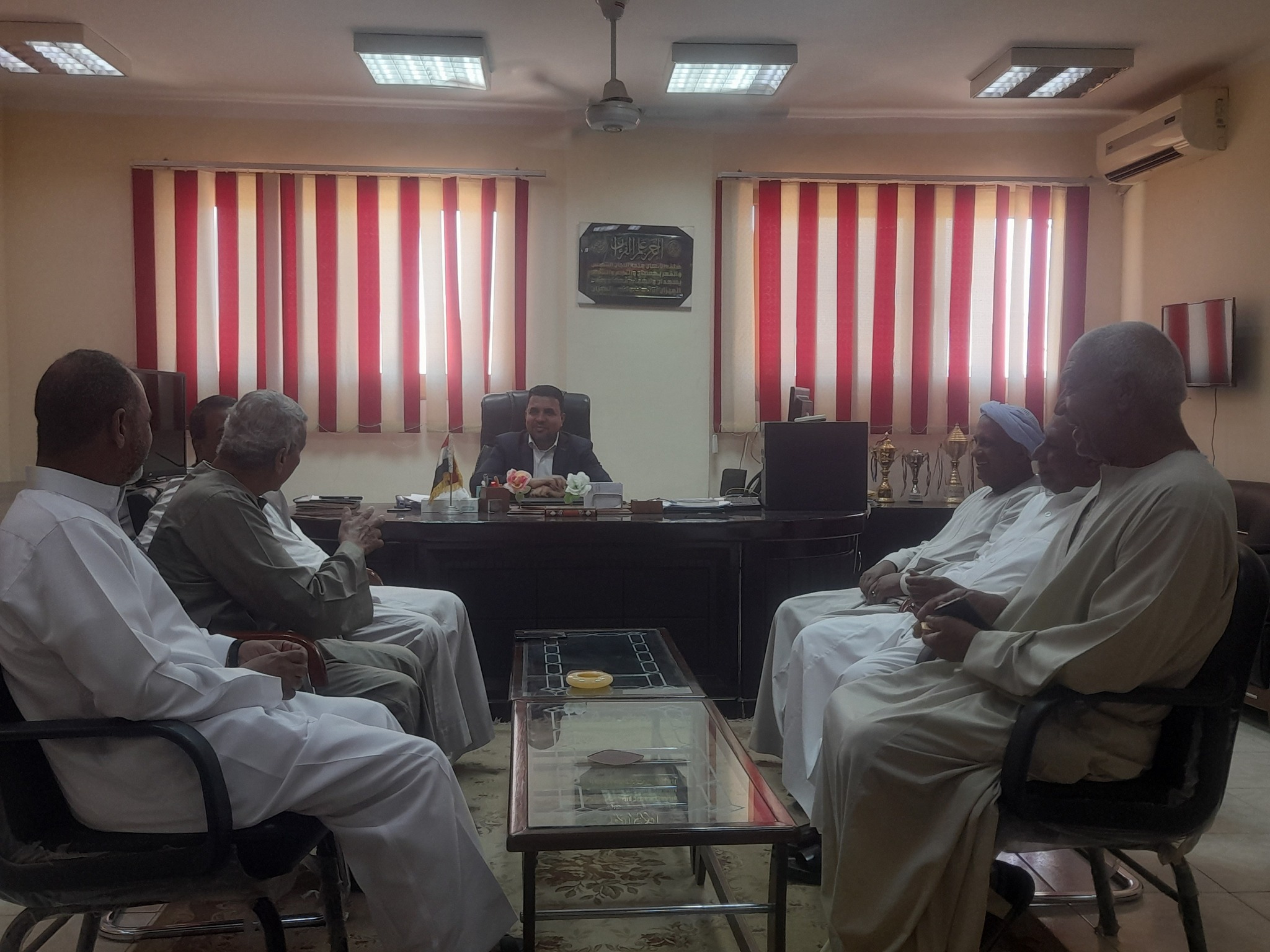 رئيس مدينة الطود يستجيب لمطالب عمدة وأهالي المدينة