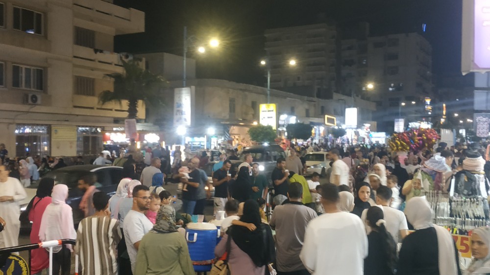 متعة السهر والتمشية في شوارع مطروح