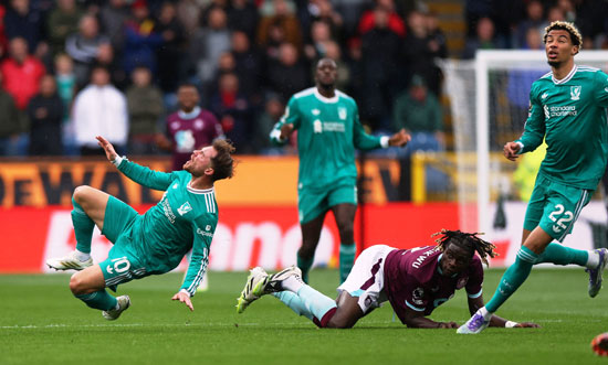 مباراة ليفربول وبيرنلى