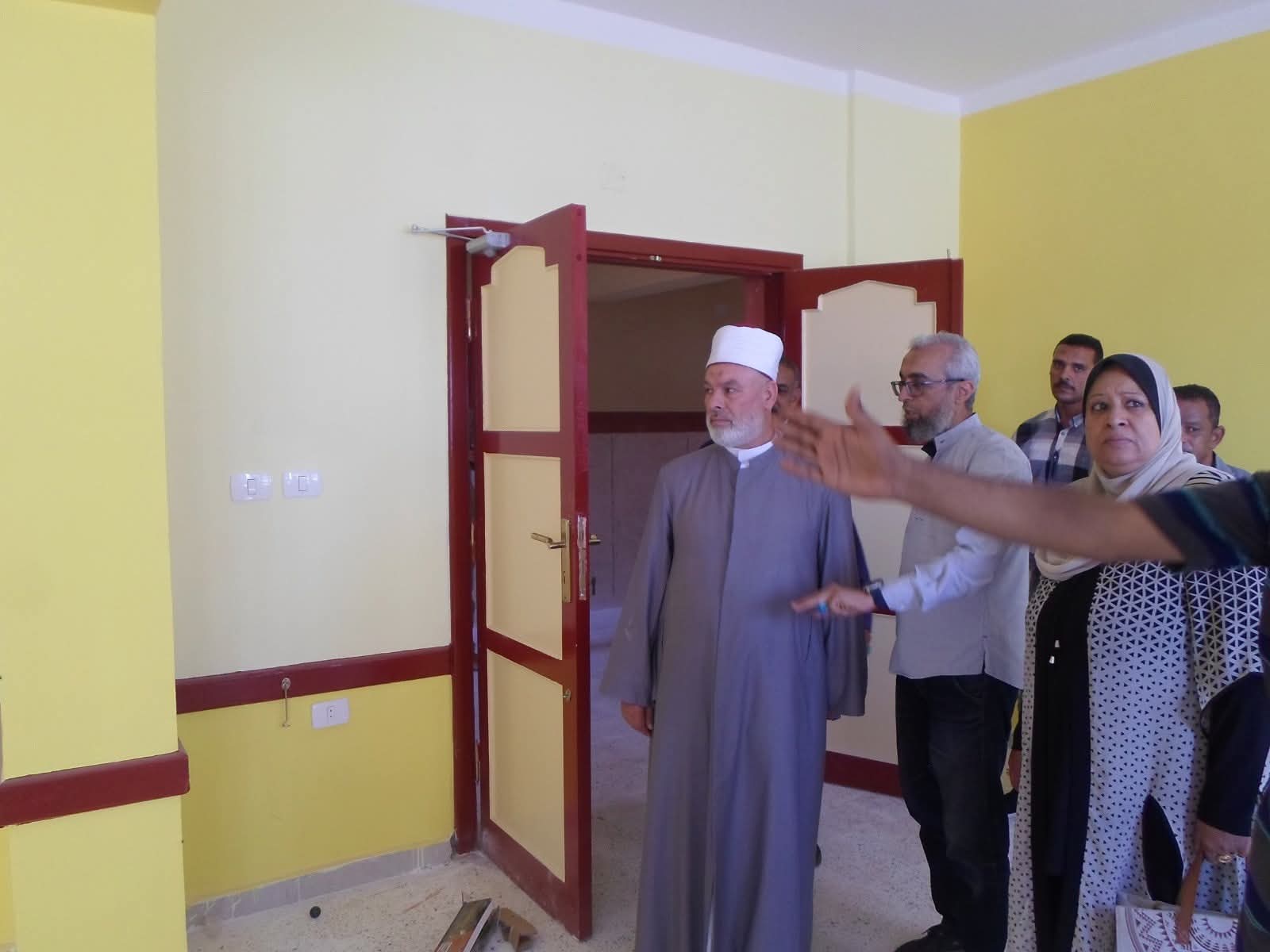 رئيس أزهر سوهاج يشهد استلام معهد أم دومة الابتدائي بعد تطويره بـ20 مليون جنيه رئيس أزهر سوهاج يشهد استلام معهد أم دومة الابتدائي بعد تطويره بـ20 مليون جنيه