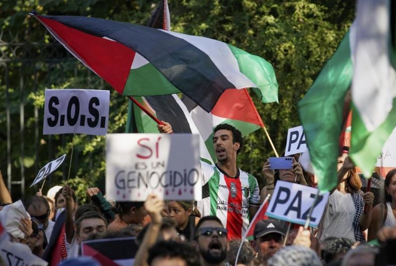 جماهير فلسطين في مدريد