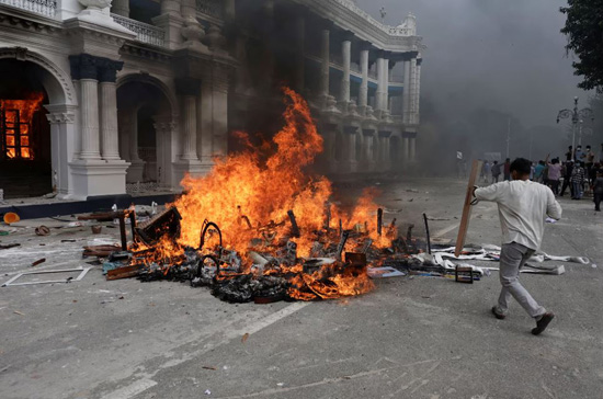 الاحتجاجات والتظاهرات التى اجتاحت نيبال (7)