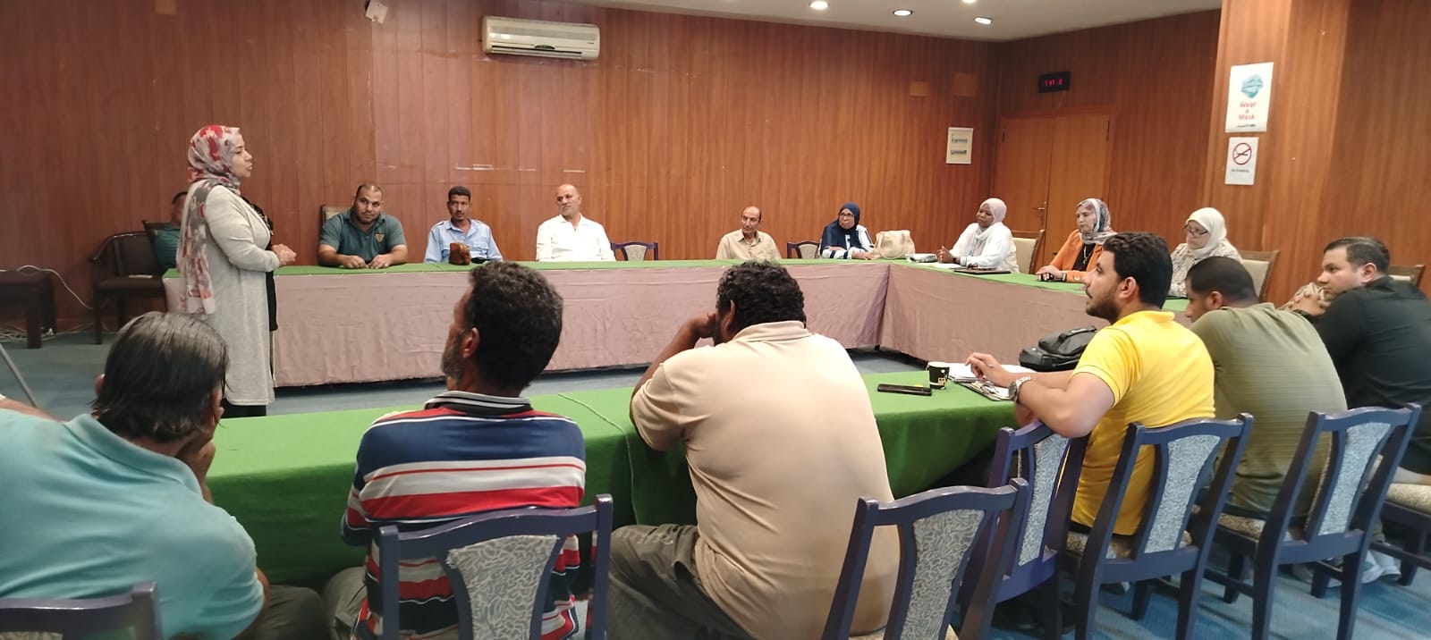 جوانب مختلفة من الندوة (5)