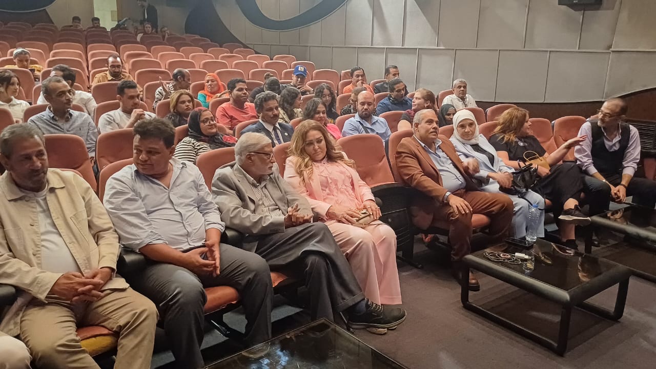 نهال عنبر ومحمد رضوان يحضرون حفل ختام مهرجان بردية السينمائى (4)