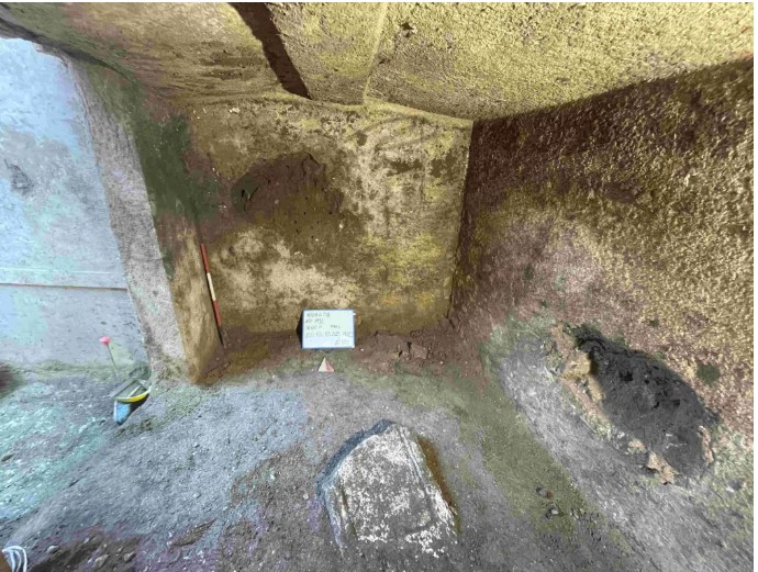 مقبرة من العصر اليونانى