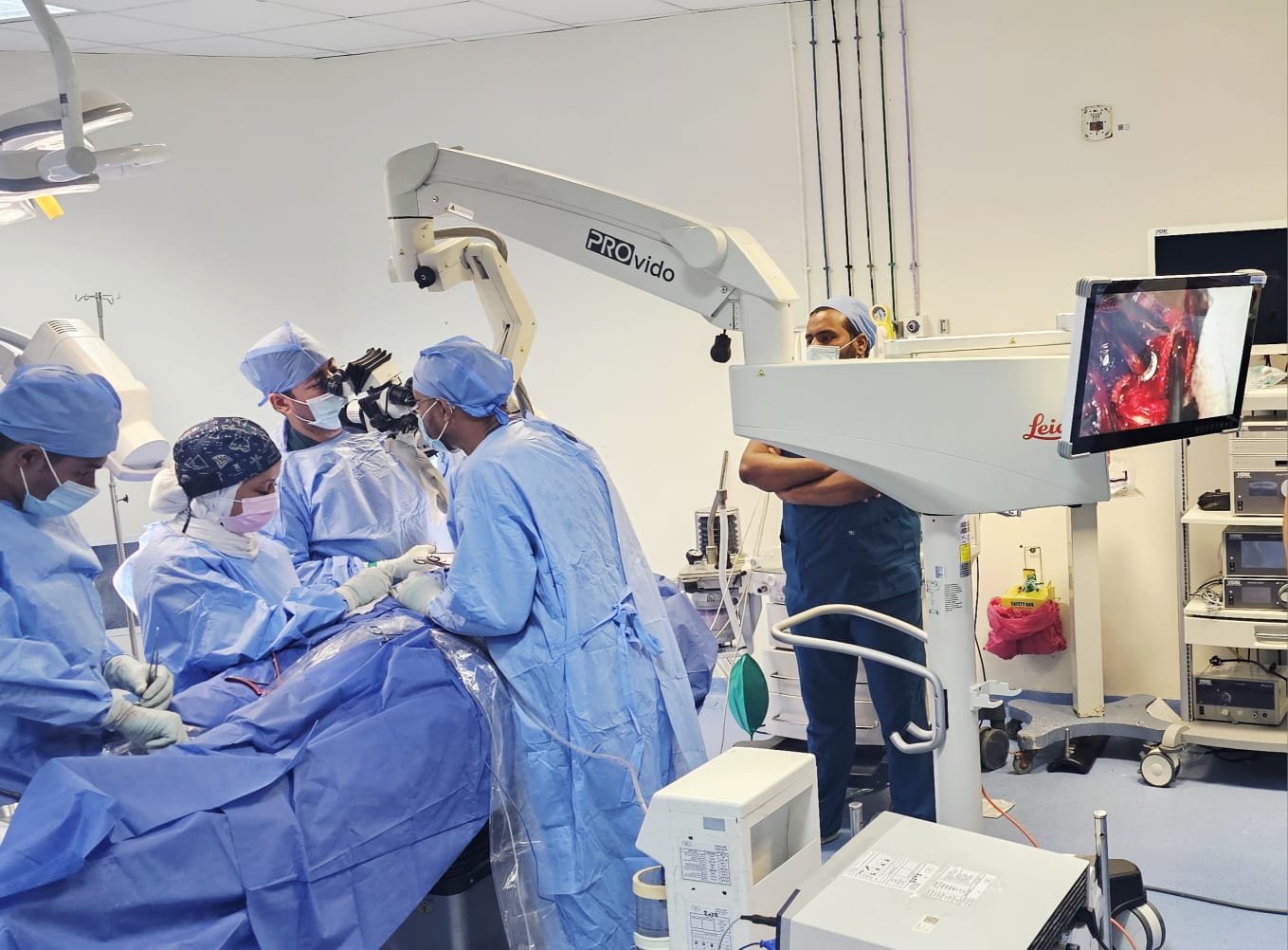 الاجهزة الطبيةالأولى من نوعها فى الصعيد 