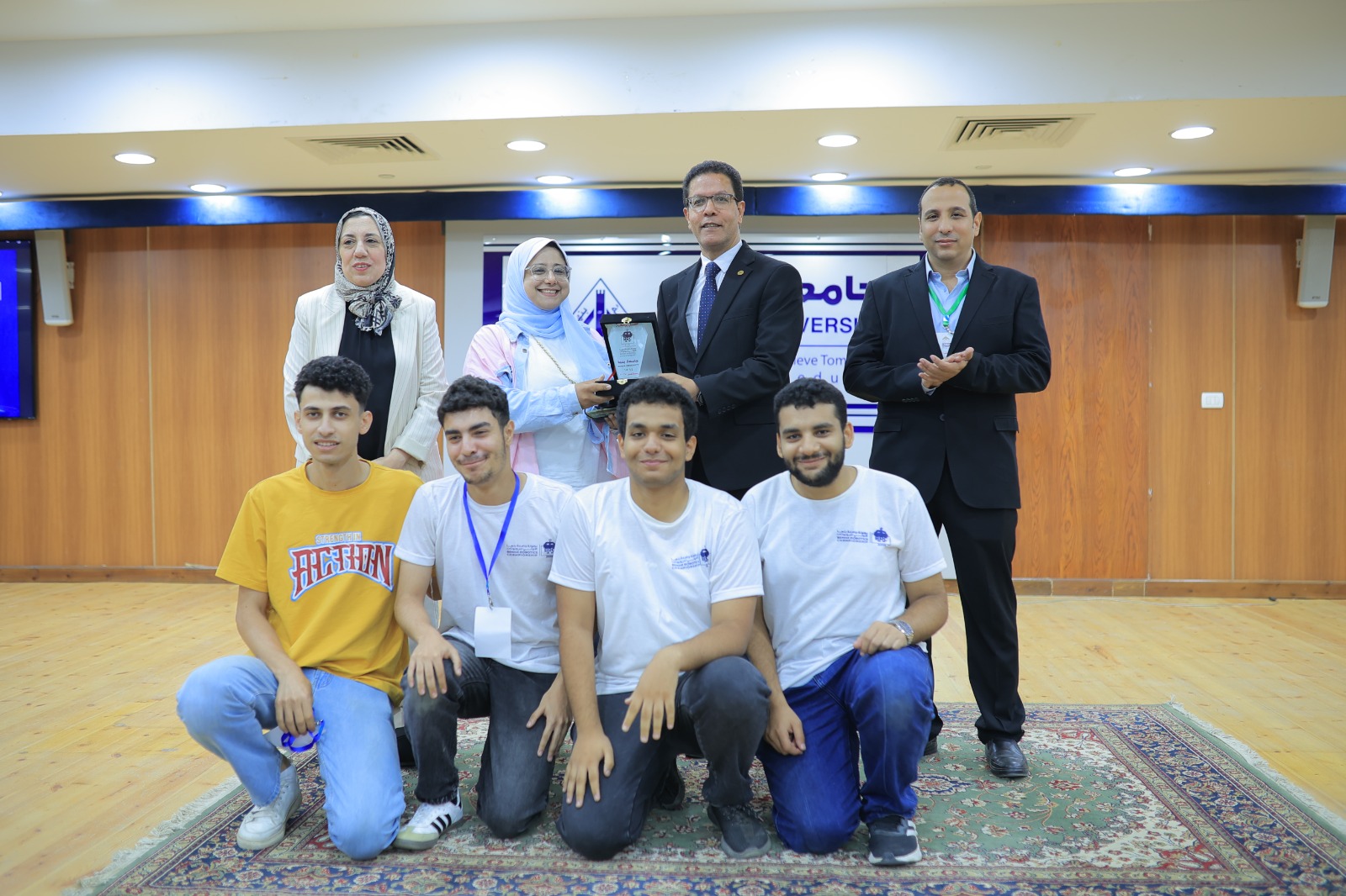 رئيس جامعة بنها يشهد ختام فعاليات البطولة الأولى للروبوتات ويكرم الفائزين (3)