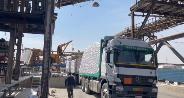 أجولة السكر بعد التعبئة 