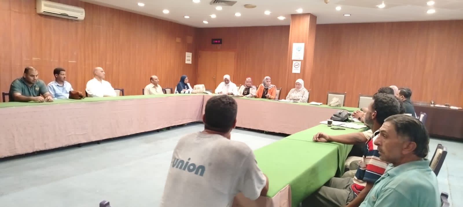 جوانب مختلفة من الندوة (4)