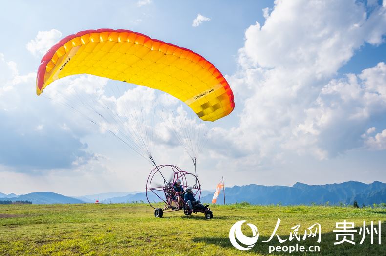 قويتشو، السياح يستمتعون بالمناظر الجوية المذهلة (5)