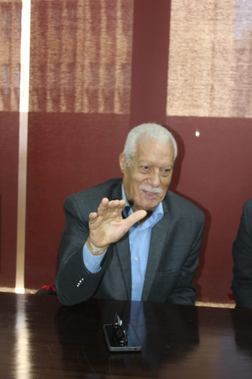 الشاعر أحمد سويلم الشاعر أحمد سويلم