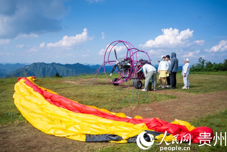 قويتشو، السياح يستمتعون بالمناظر الجوية المذهلة (7)
