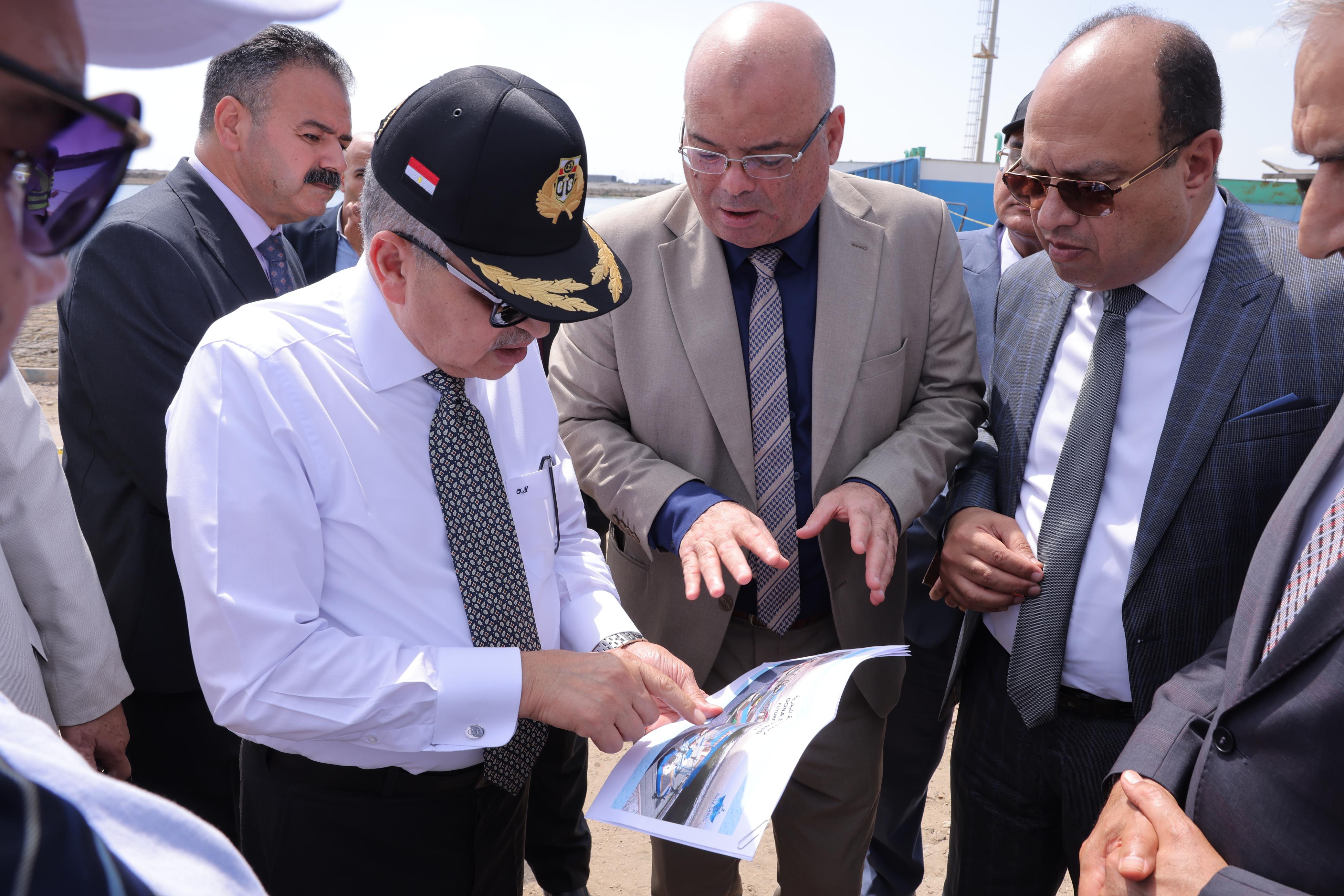 الفريق أسامة ربيع خلال الجولة