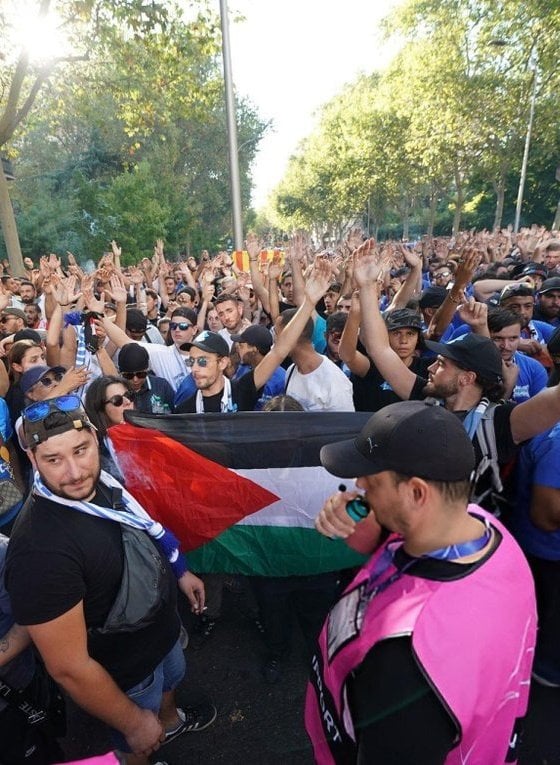 جماهير مارسيليا تدعم فلسطين