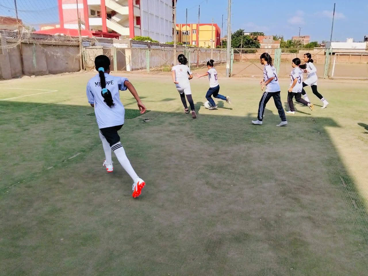 الأطفال والبنات المشاركات فى المبادرة (3)