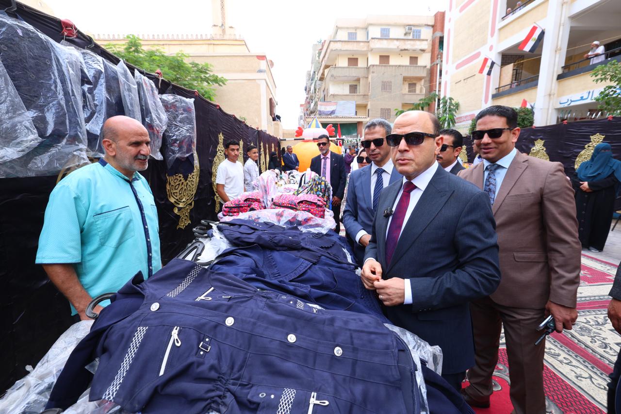 جولة محافظ كفر الشيخ التفقدية بالمعرض